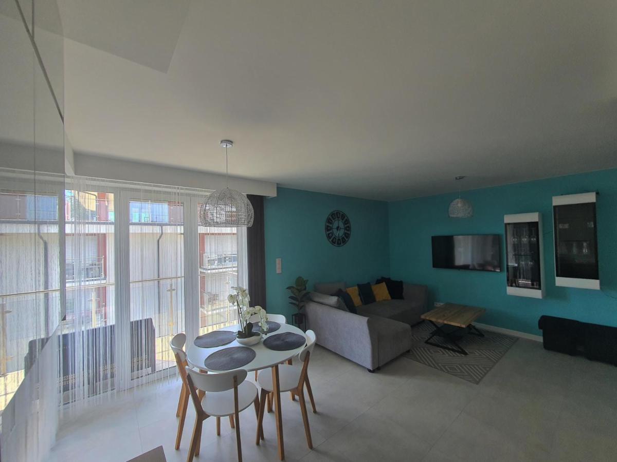 Apartament Holiday 32 เรวัล ภายนอก รูปภาพ